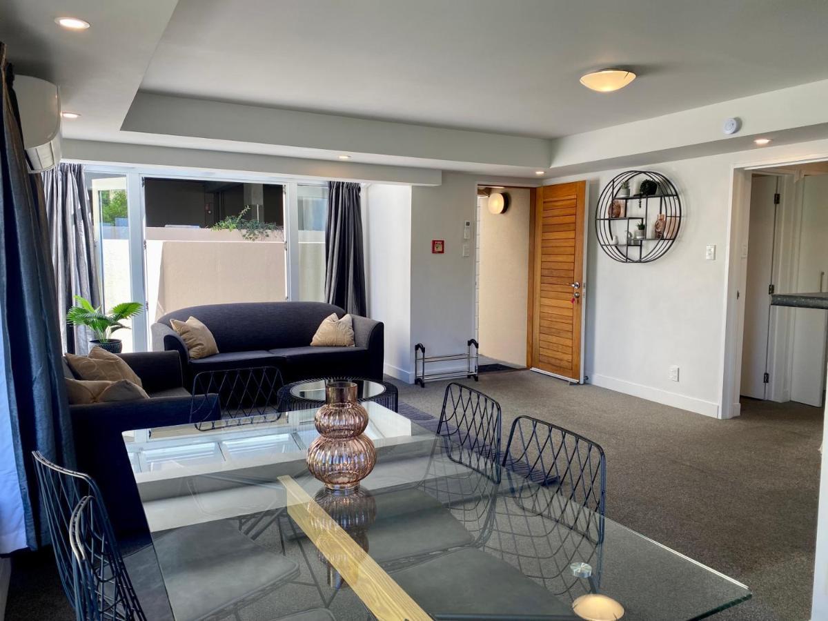 Lakefront Gem, Absolute Waterfront كوينستاون المظهر الخارجي الصورة